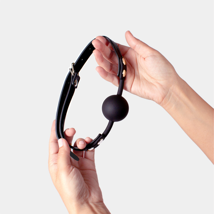 Кляп - Secret Play Secret Pleasure Gag & Play Silicone Ball Gag