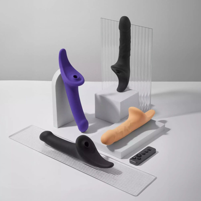 Вібронасадка для страпону з вакуумною стимуляцією Strap-On-Me Multi Orgasm Realistic Dildo M Vanilla