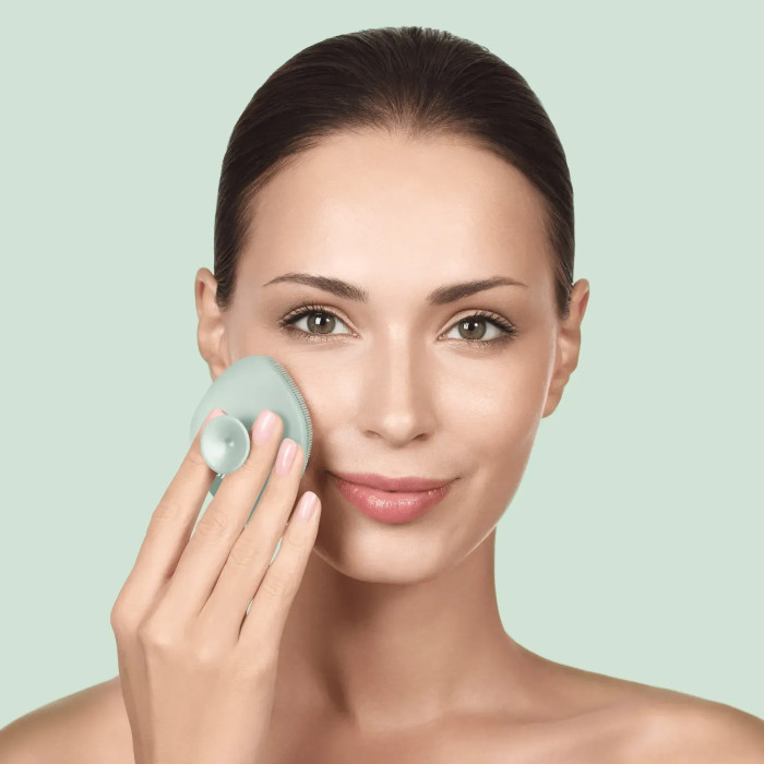 Щітка для обличчя GESKE Facial Brush 4в1 з тримачем green