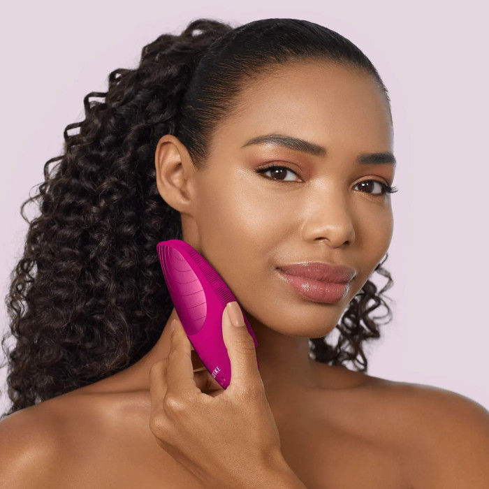Електронна звукова термо щітка для обличчя GESKE Sonic Thermo Facial Brush 6в1 magenta