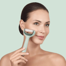 Електронний ролер для обличчя та тіла з мікроголками GESKE MicroNeedle Face&Body Roller 8в1 green