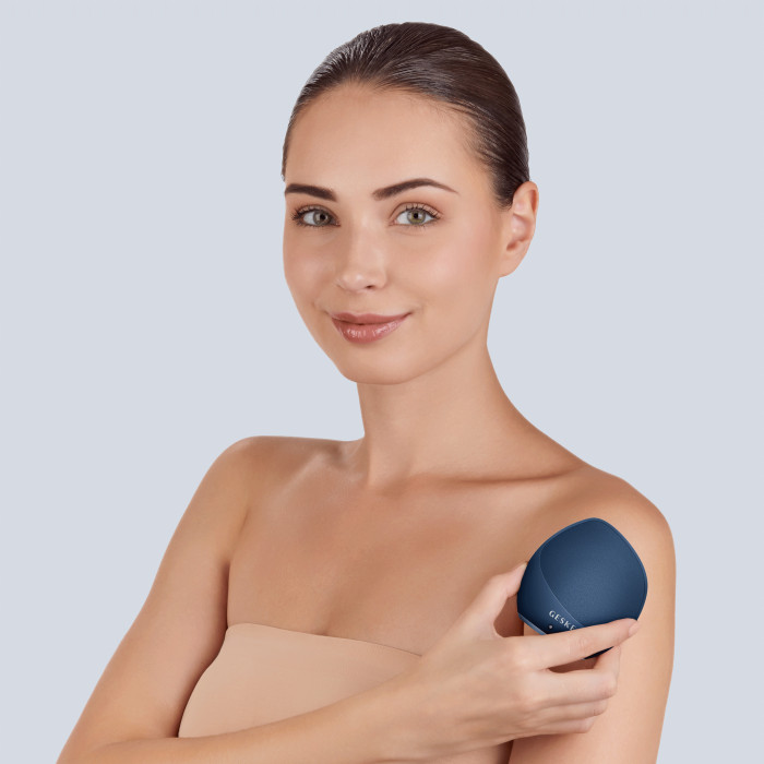 Ультразвукова щітка для тіла та інтенсивний пілінг GESKE Sonic Body Brush&Intensive Exfoliator 7в1 midnight
