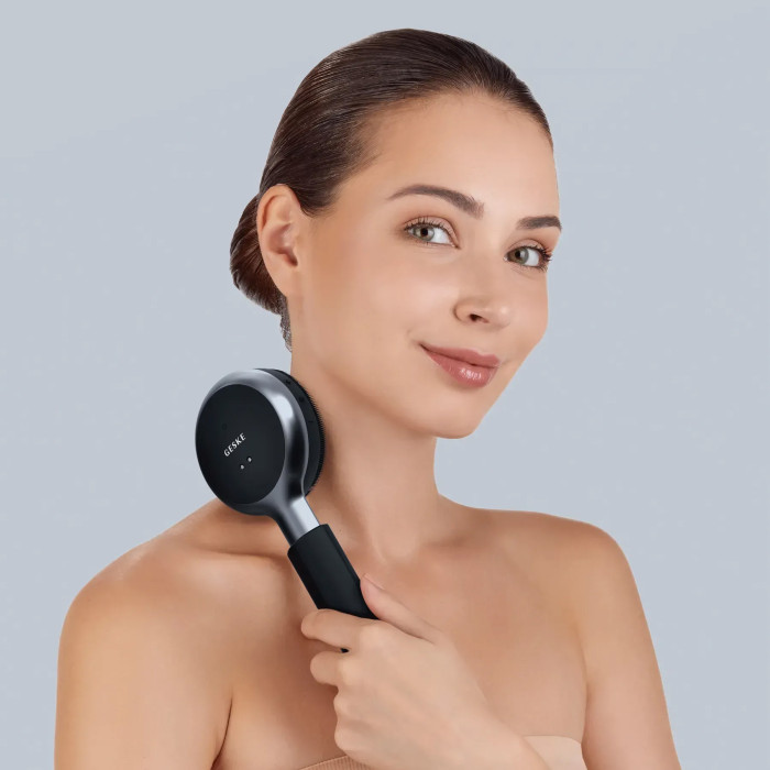 Звукова світлодіодна щітка для всього тіла GESKE Sonic LED Full-Body Brush&Intensive Exfoliator 9в1 black