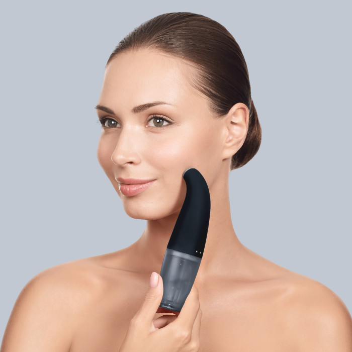 Очищуючий засіб для обличчя GESKE Aqua-Stream Face Cleanser 8в1 black