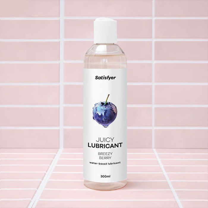 Лубрикант на водній основі Satisfyer Juicy Lubricant Breezy Berry water based 300 мл